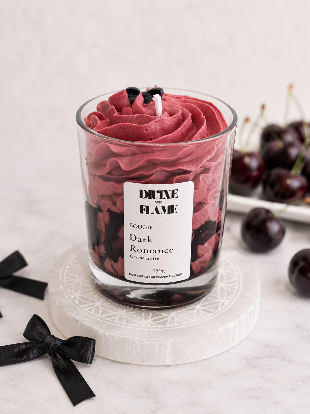 Bougie Chantilly Dark Romance - cerise noire